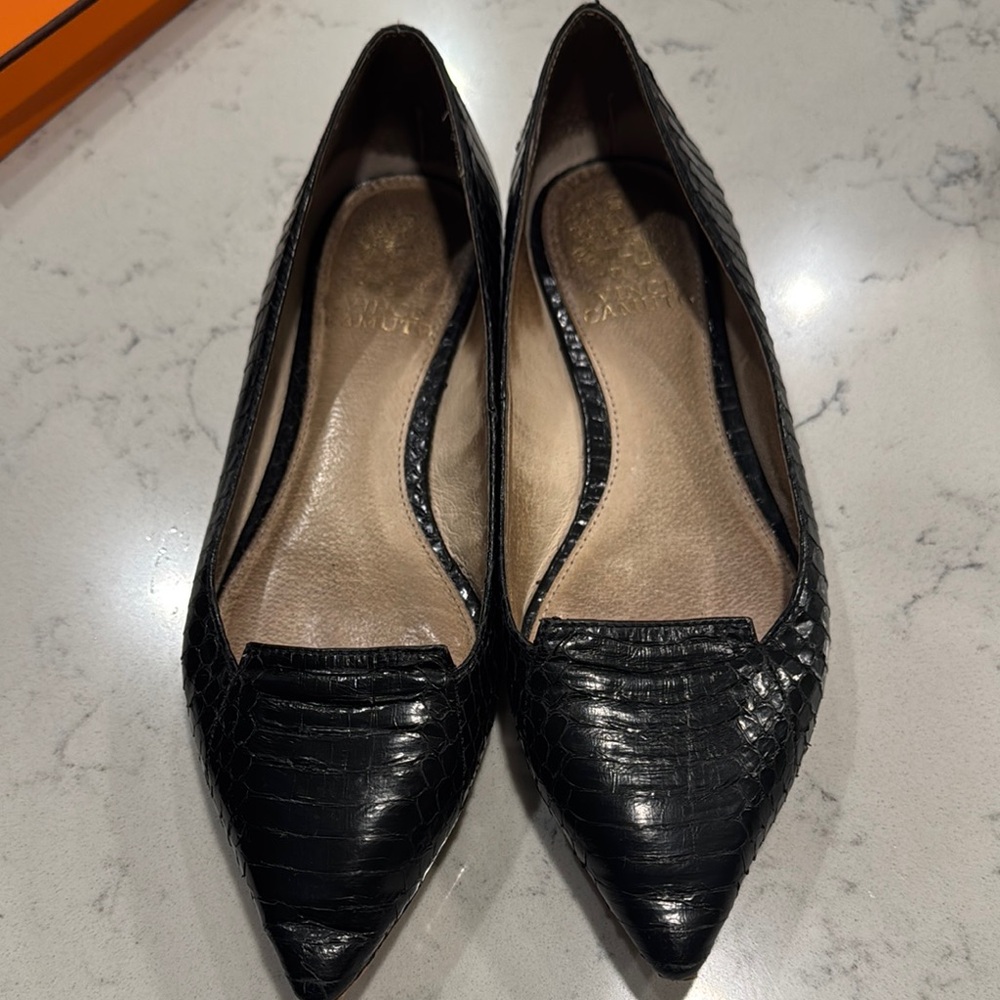 Elegant Black Crocodile Pattern Women's Shoes